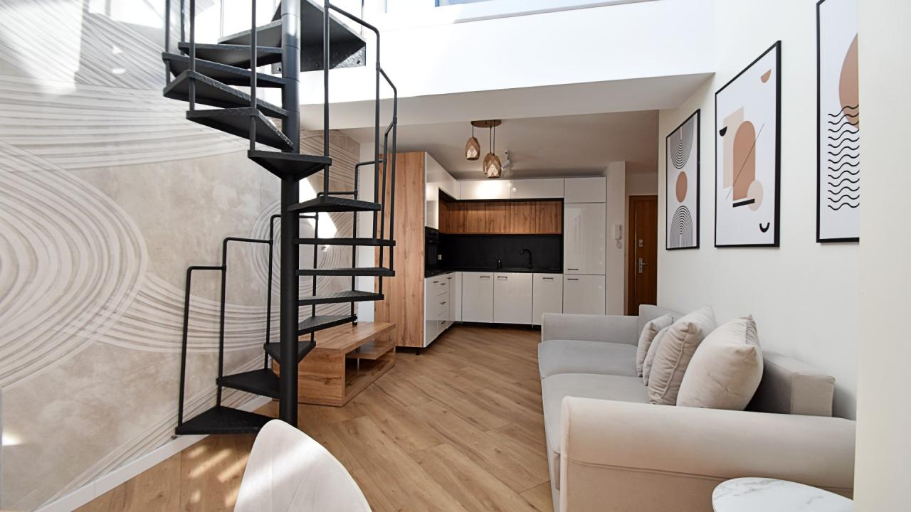 KOMFORTOWY APARTAMENT DWUPOZIOMOWY Z TARASEM 